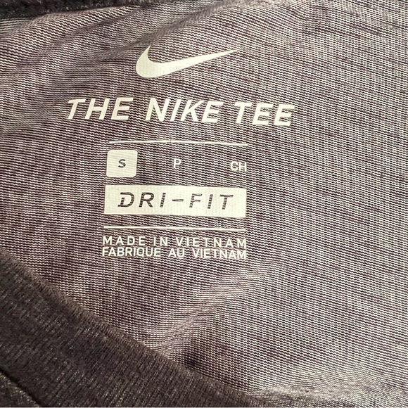 Nike Men's Dark Gray Long Sleeve Tee - Picture 3 of 5